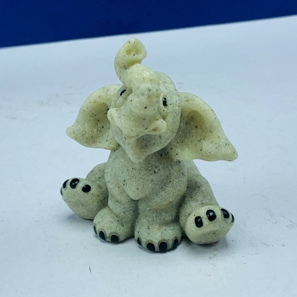 Quarry Critters Electra Elephant stone figurine - Picture 2 of 5